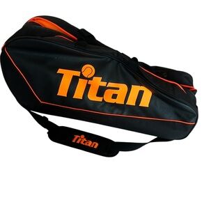 Titan Tennis Duffle Sport Bag in Black & Orange Holds up to 6 Rackets, NWOT